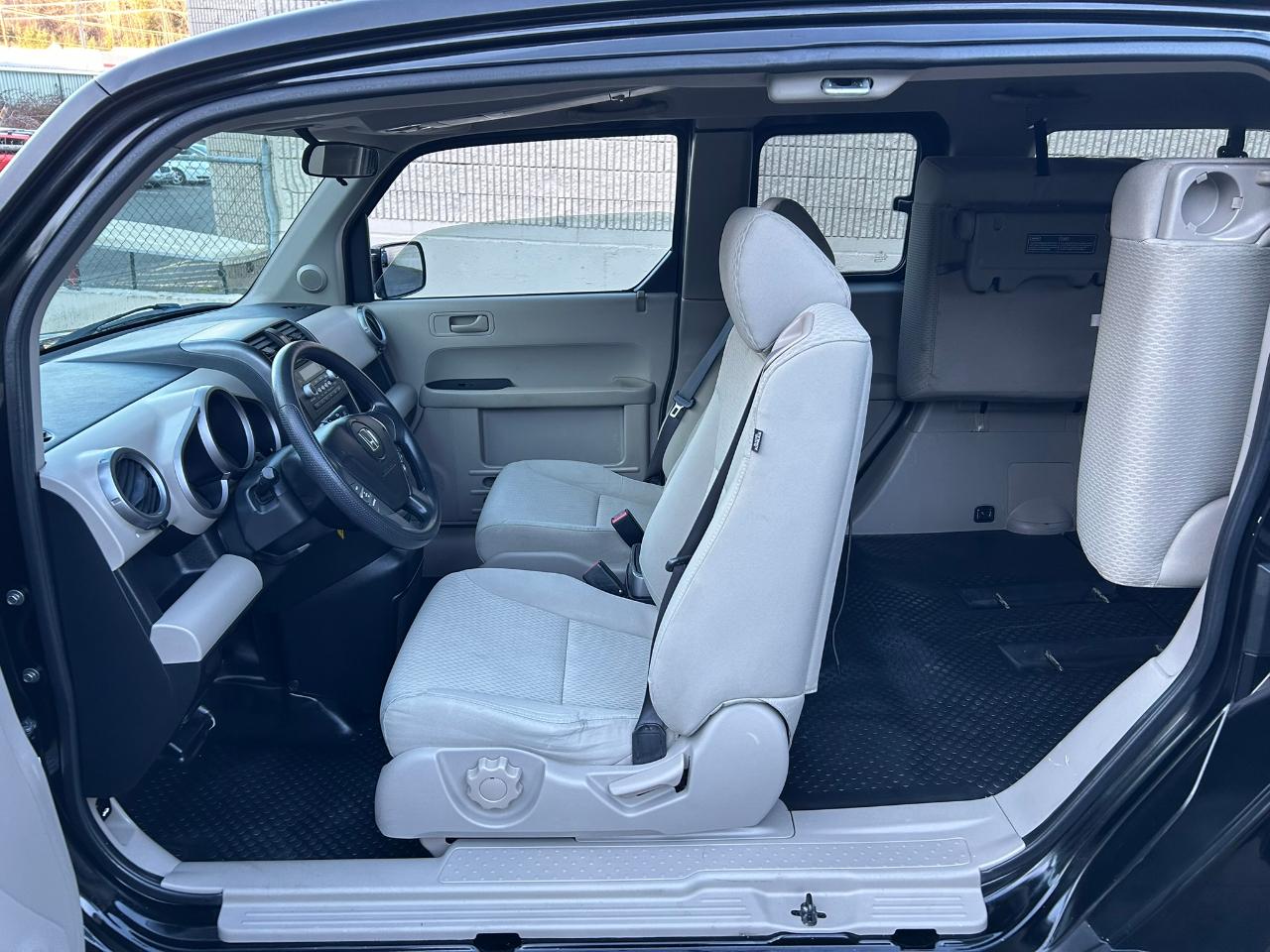 Honda Element EX 4WD AT 2010