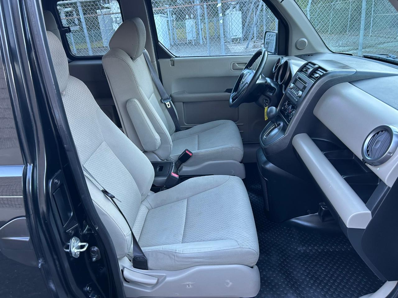 Honda Element EX 4WD AT 2010