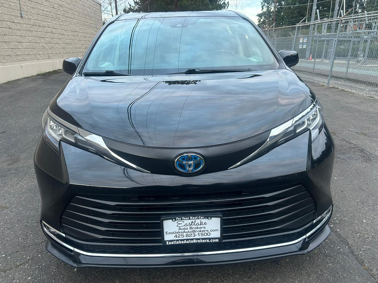 Toyota Sienna XLE 7-Passenger AWD 2022