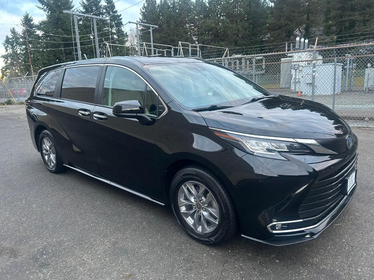 Toyota Sienna XLE 7-Passenger AWD 2022