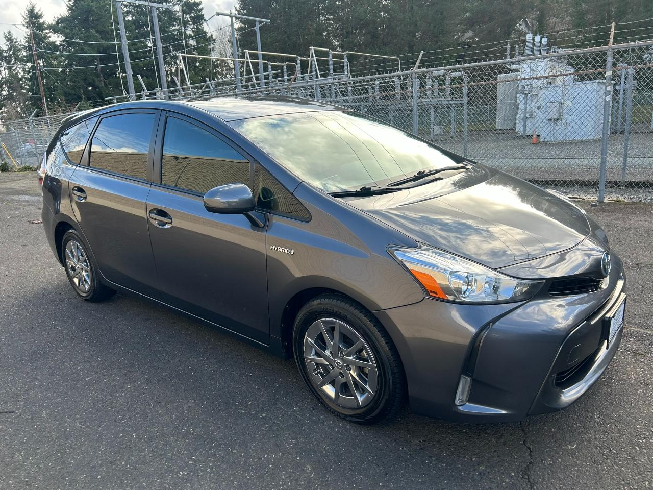 Toyota Prius V Four 2016