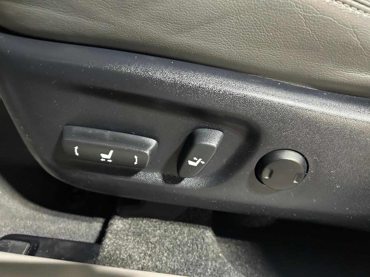 Toyota Prius V Four 2016