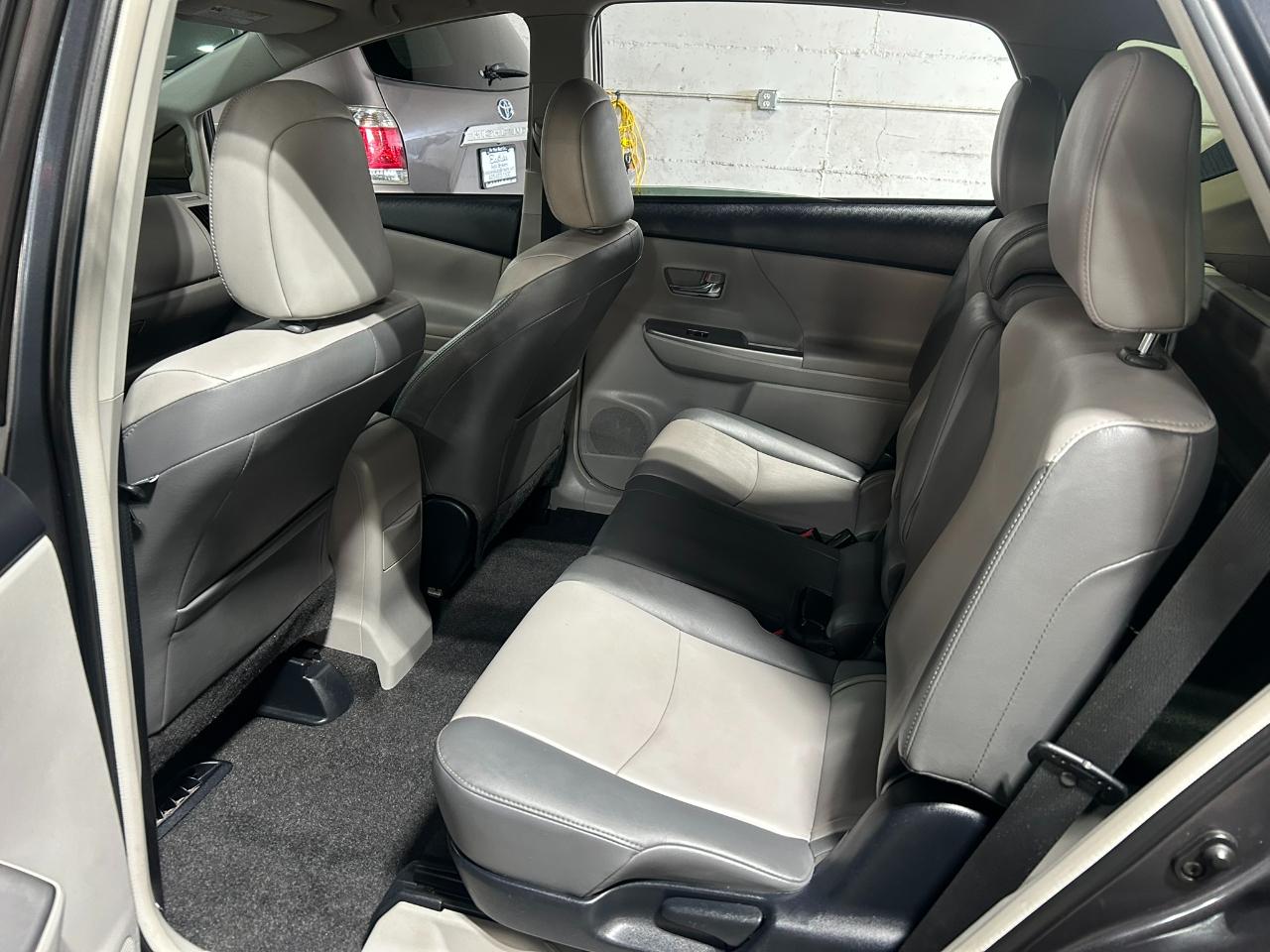 Toyota Prius V Four 2016