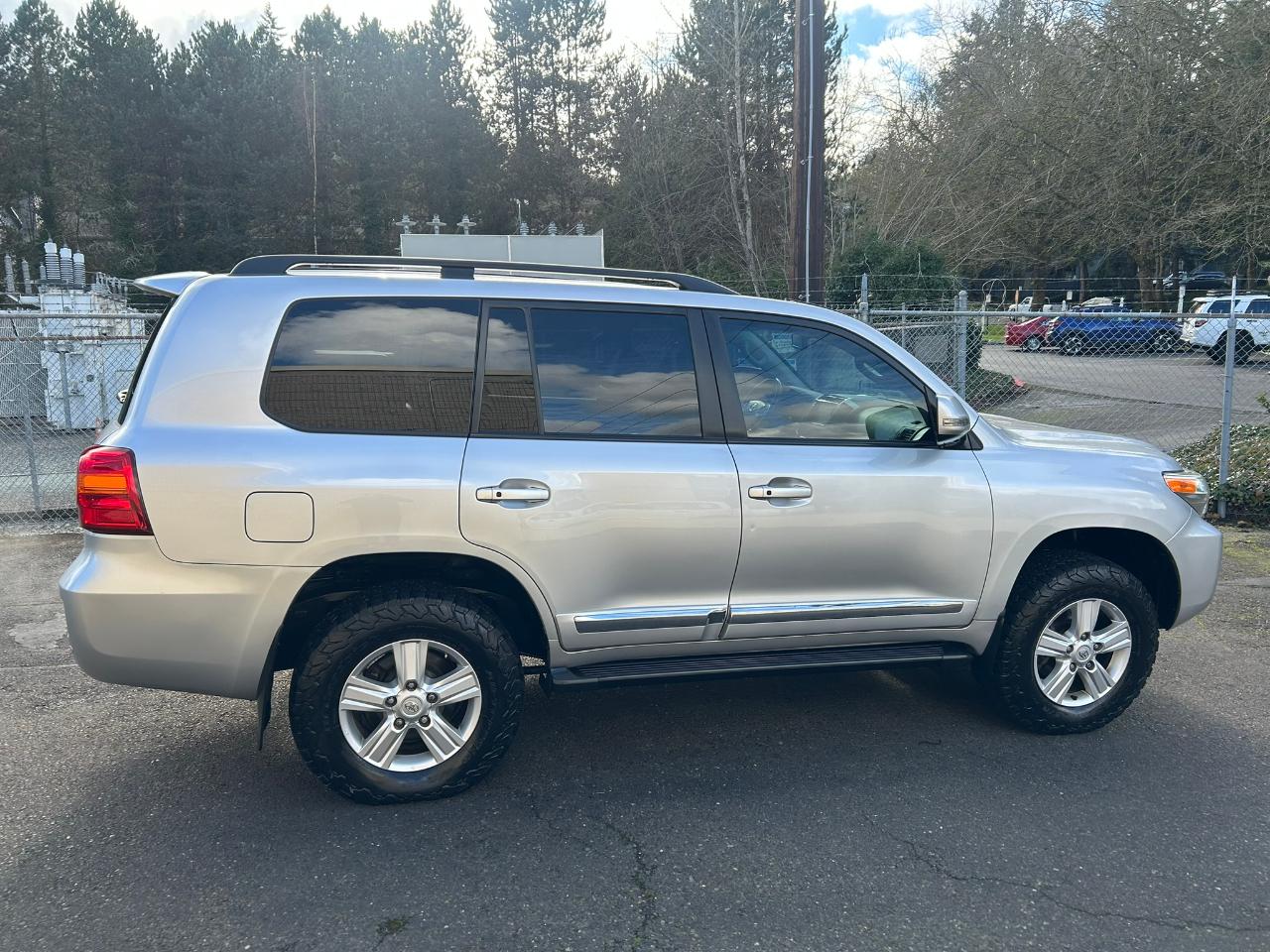 Toyota Land Cruiser 4WD 2014