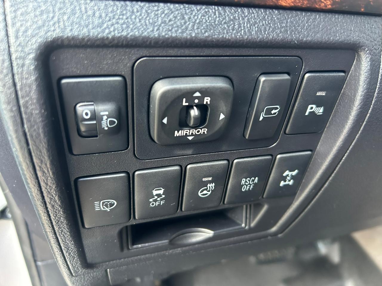 Toyota Land Cruiser 4WD 2014