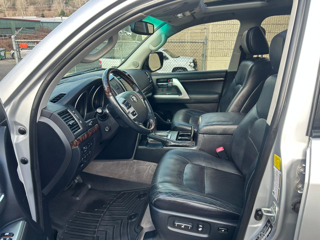 Toyota Land Cruiser 4WD 2014