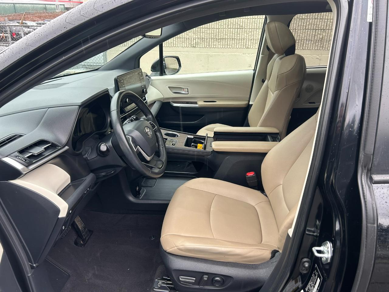 Toyota Sienna XLE 7-Passenger AWD 2023