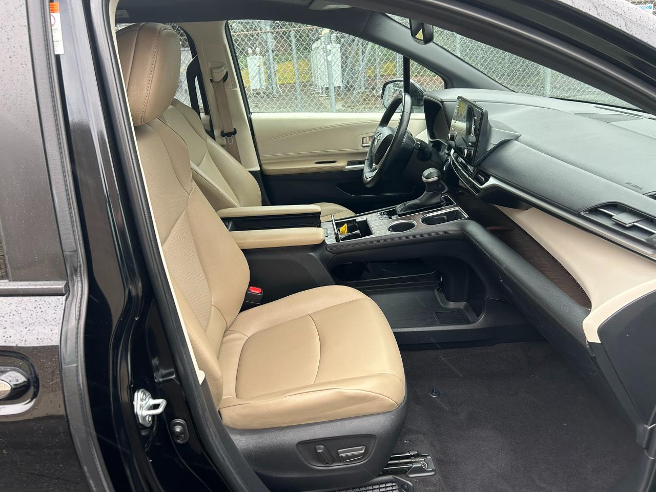 Toyota Sienna XLE 7-Passenger AWD 2023