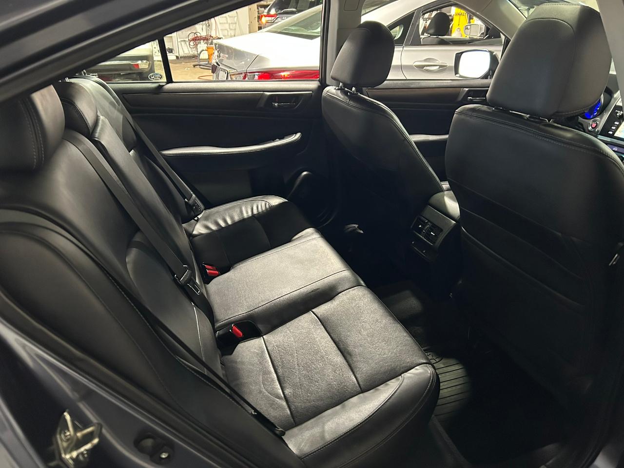 Subaru Legacy 2.5i Limited 2016