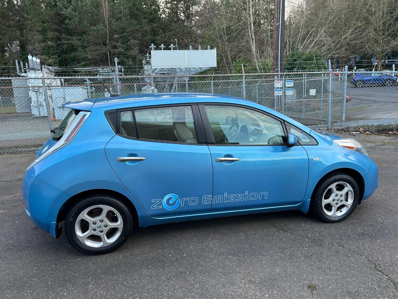 Nissan Leaf SL 2012