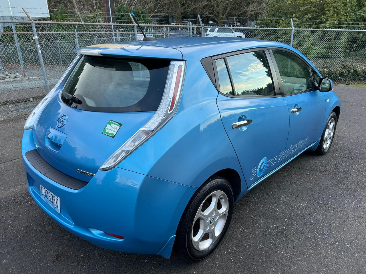 Nissan Leaf SL 2012