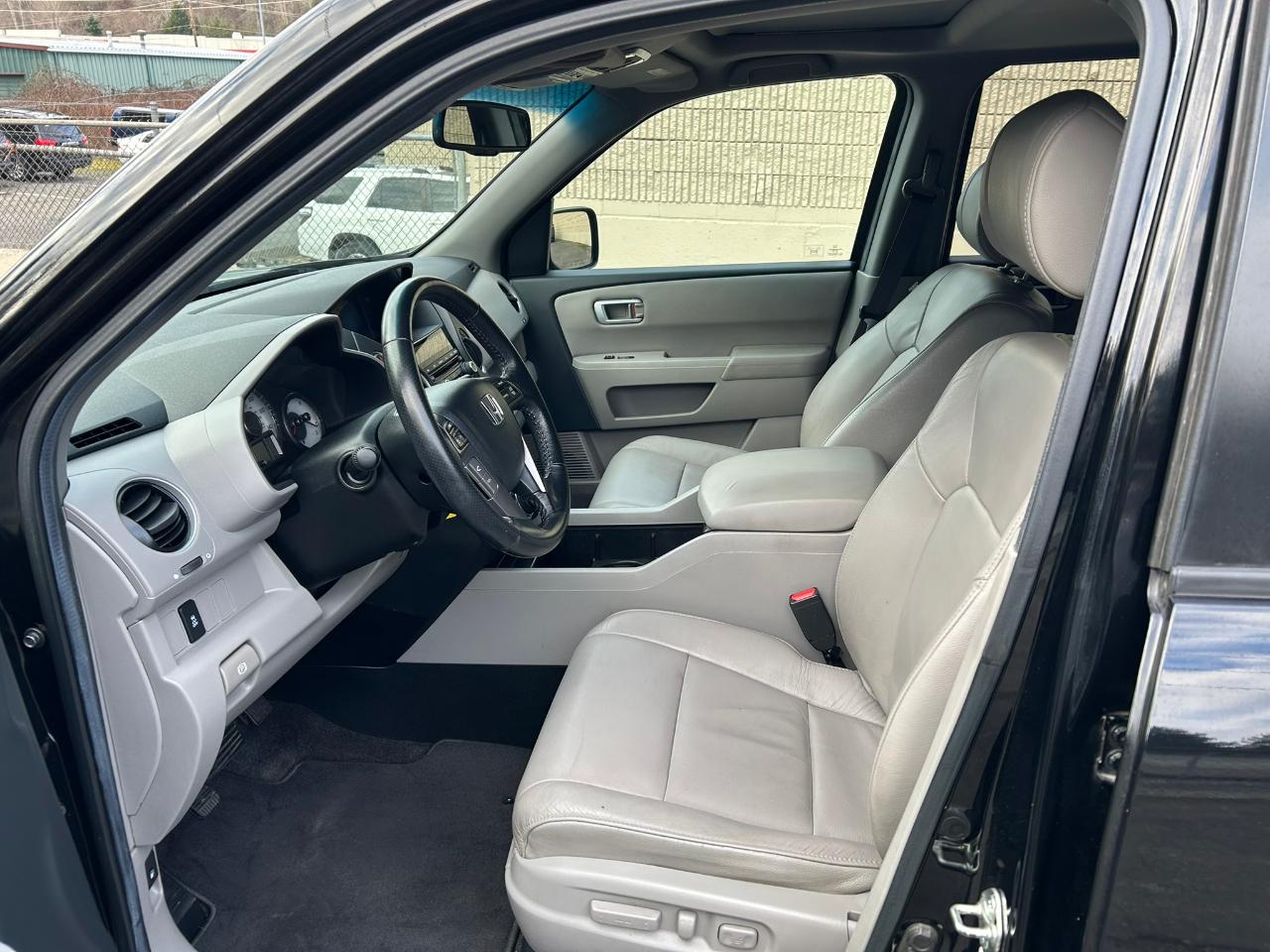 Honda Pilot EX-L 4WD 5-Spd AT with Navigation 2012