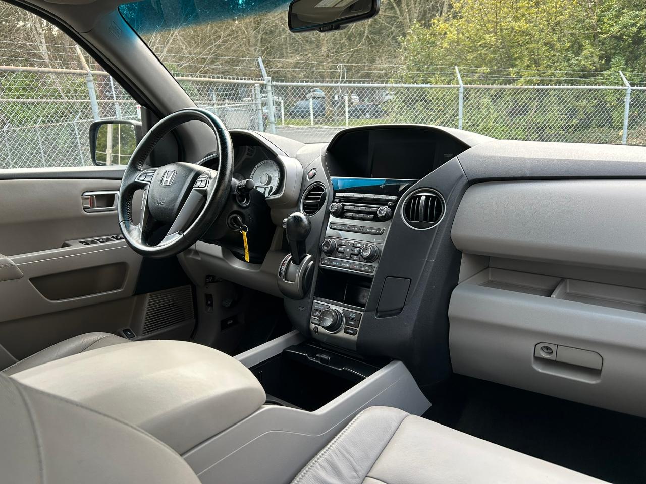 Honda Pilot EX-L 4WD 5-Spd AT with Navigation 2012