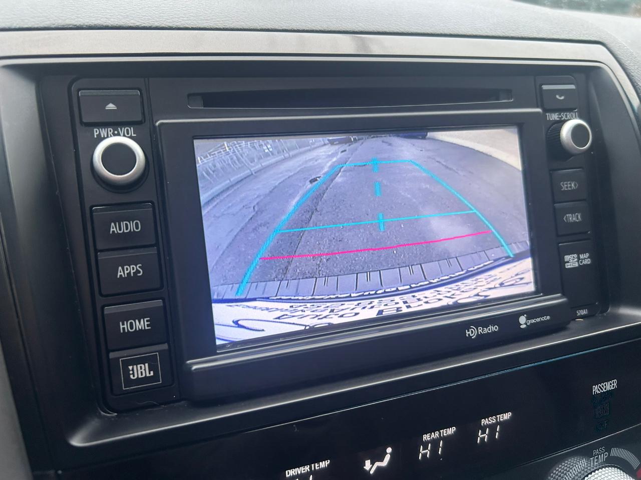 Toyota Sequoia Plantium 4WD FFV 2014