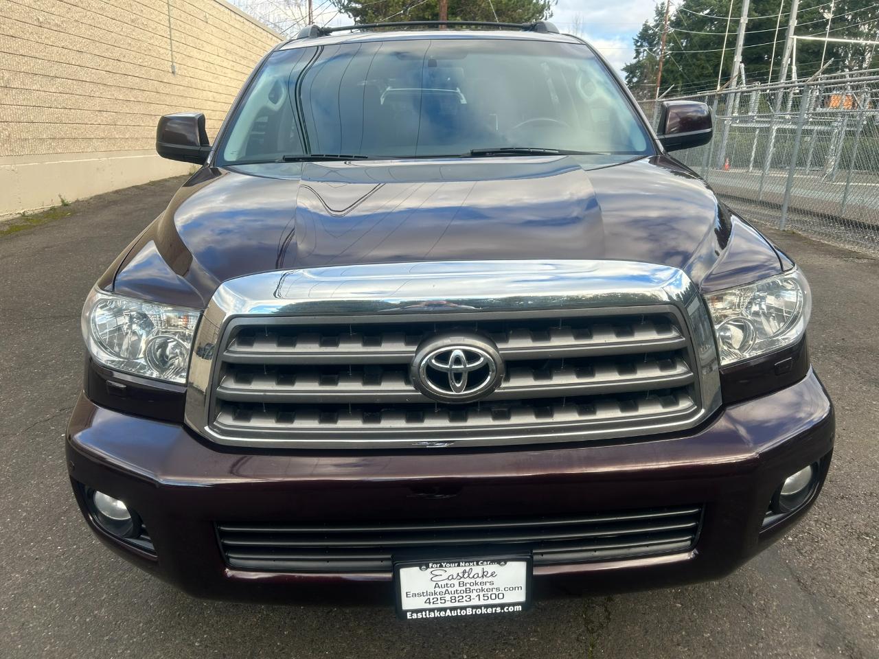 Toyota Sequoia SR5 5.7L 4WD FFV 2016