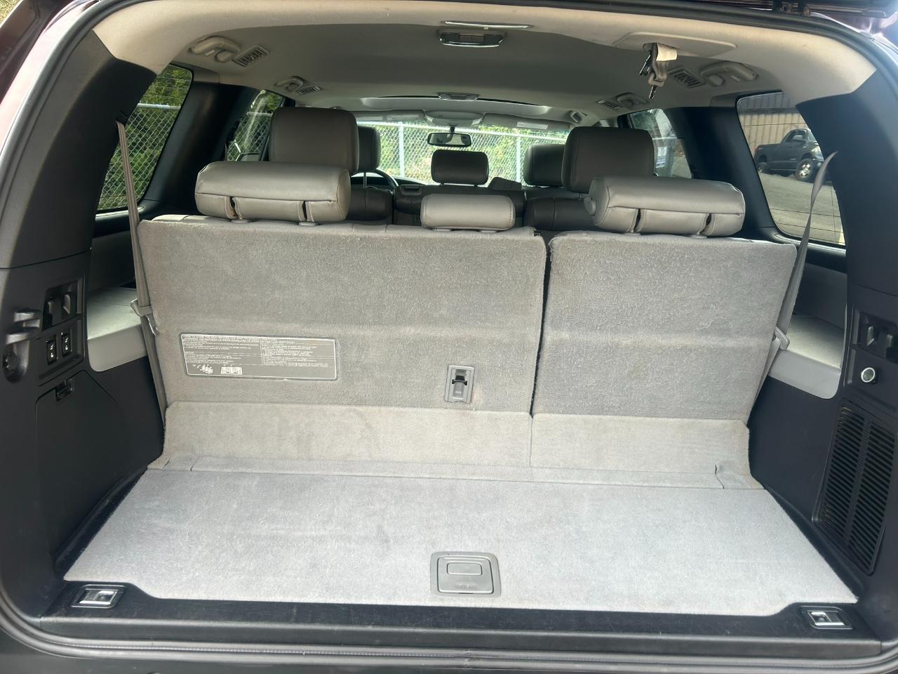 Toyota Sequoia SR5 5.7L 4WD FFV 2016