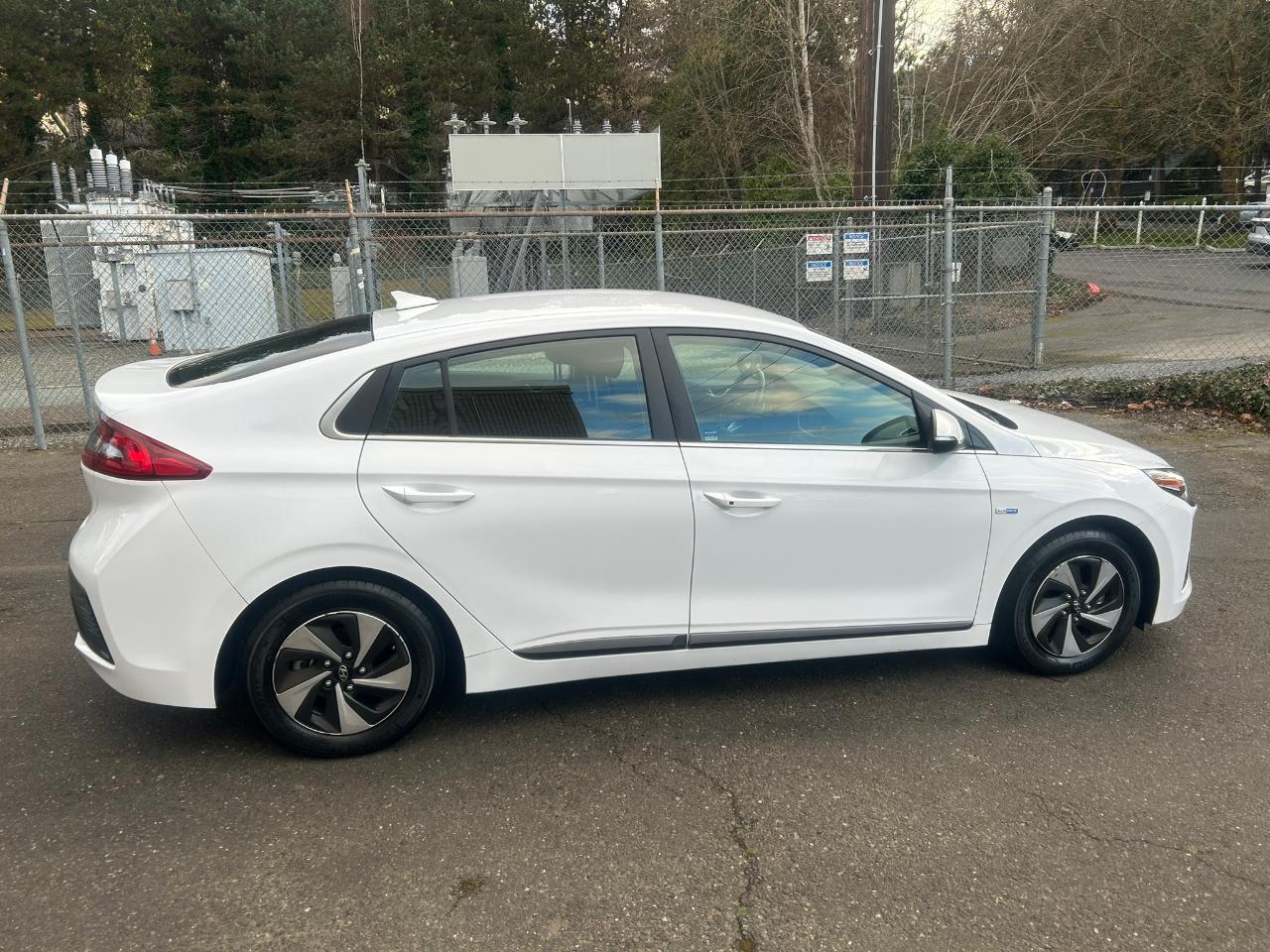 Hyundai Ioniq Hybrid  2018