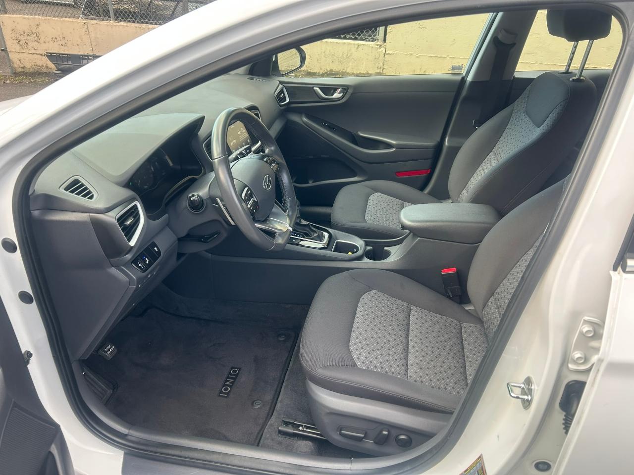 Hyundai Ioniq Hybrid  2018