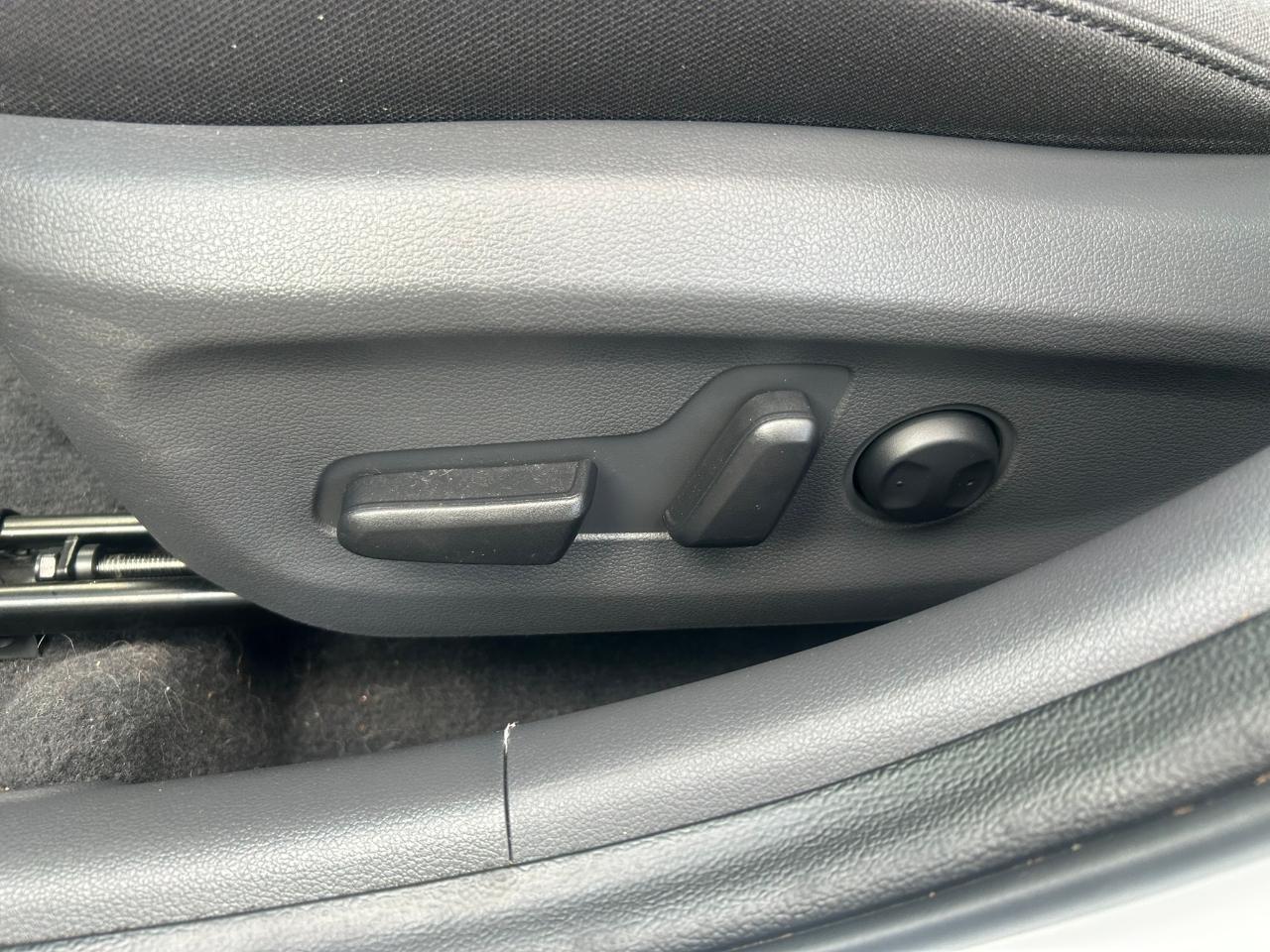 Hyundai Ioniq Hybrid  2018