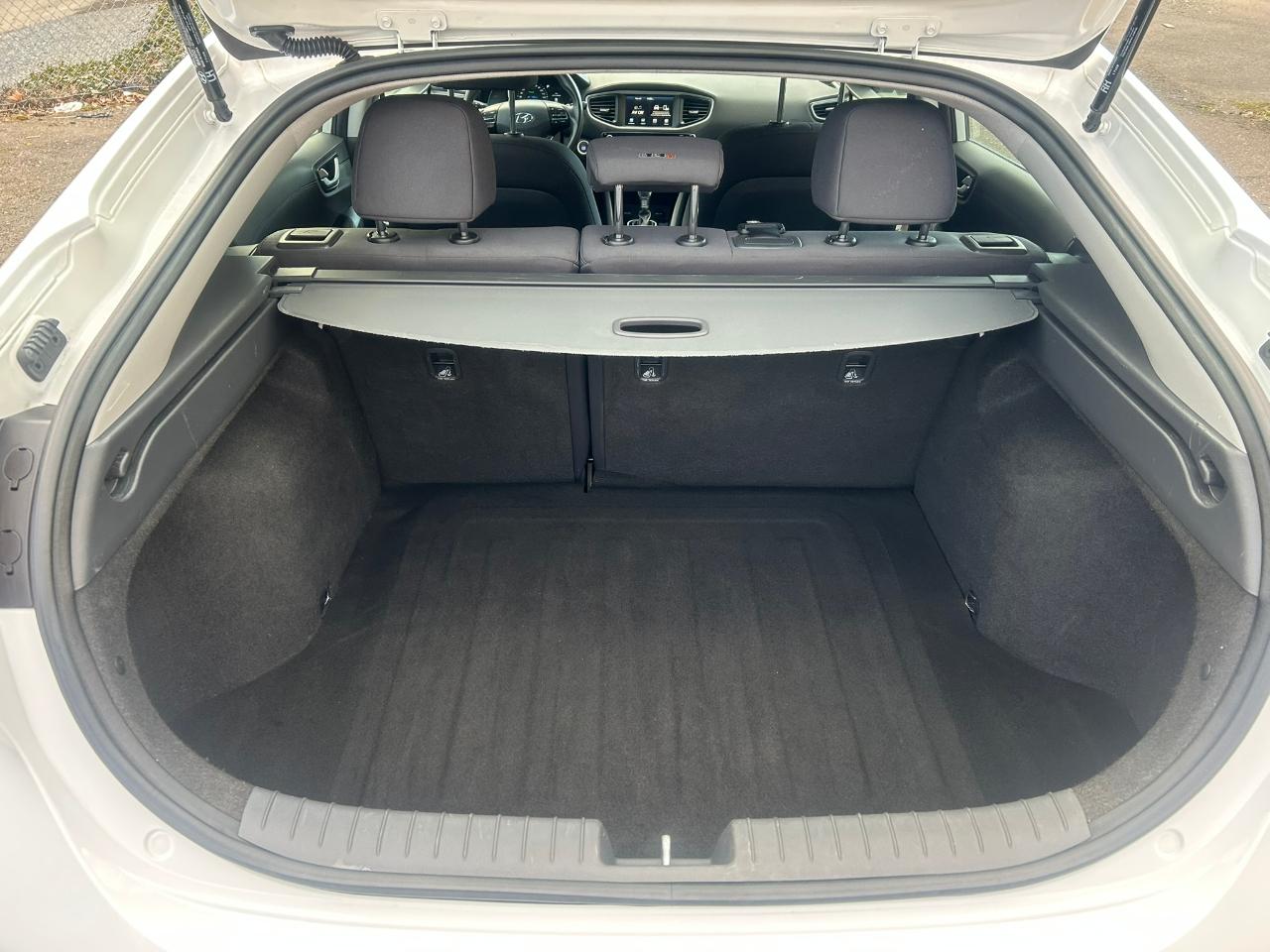 Hyundai Ioniq Hybrid  2018