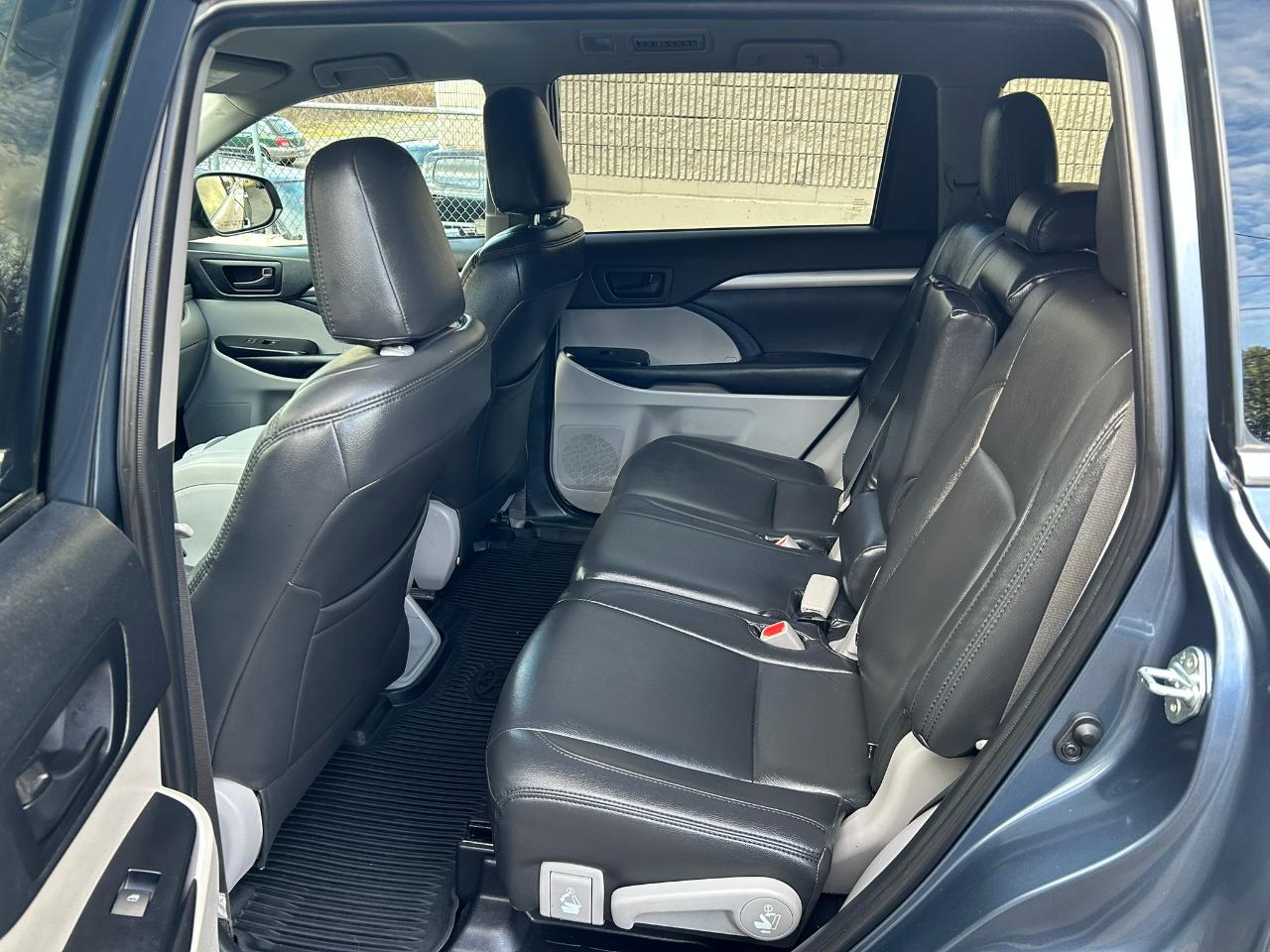 Toyota Highlander LE Plus AWD V6 2019