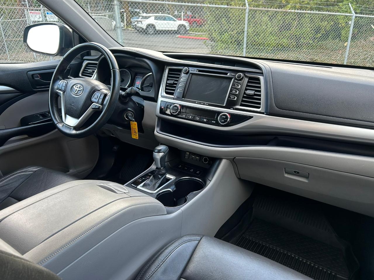 Toyota Highlander LE Plus AWD V6 2019