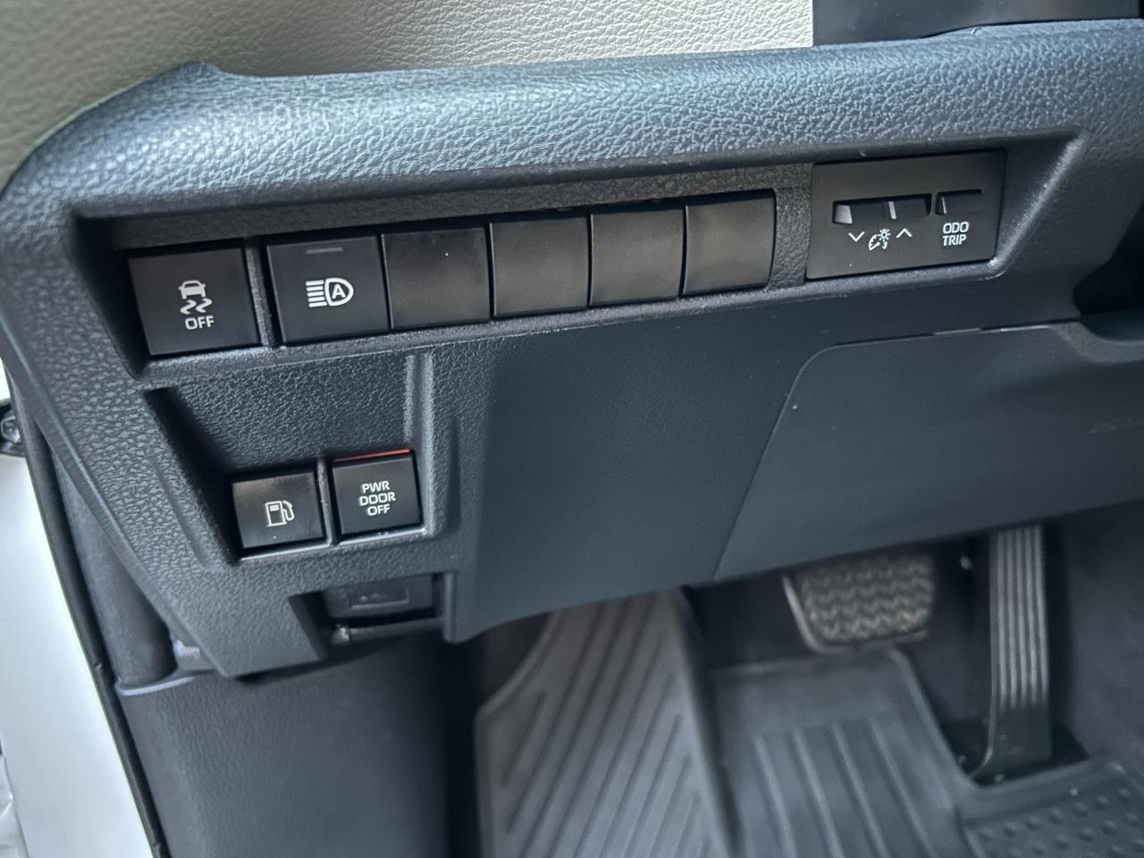 Toyota Sienna XLE 7-Passenger AWD 2022