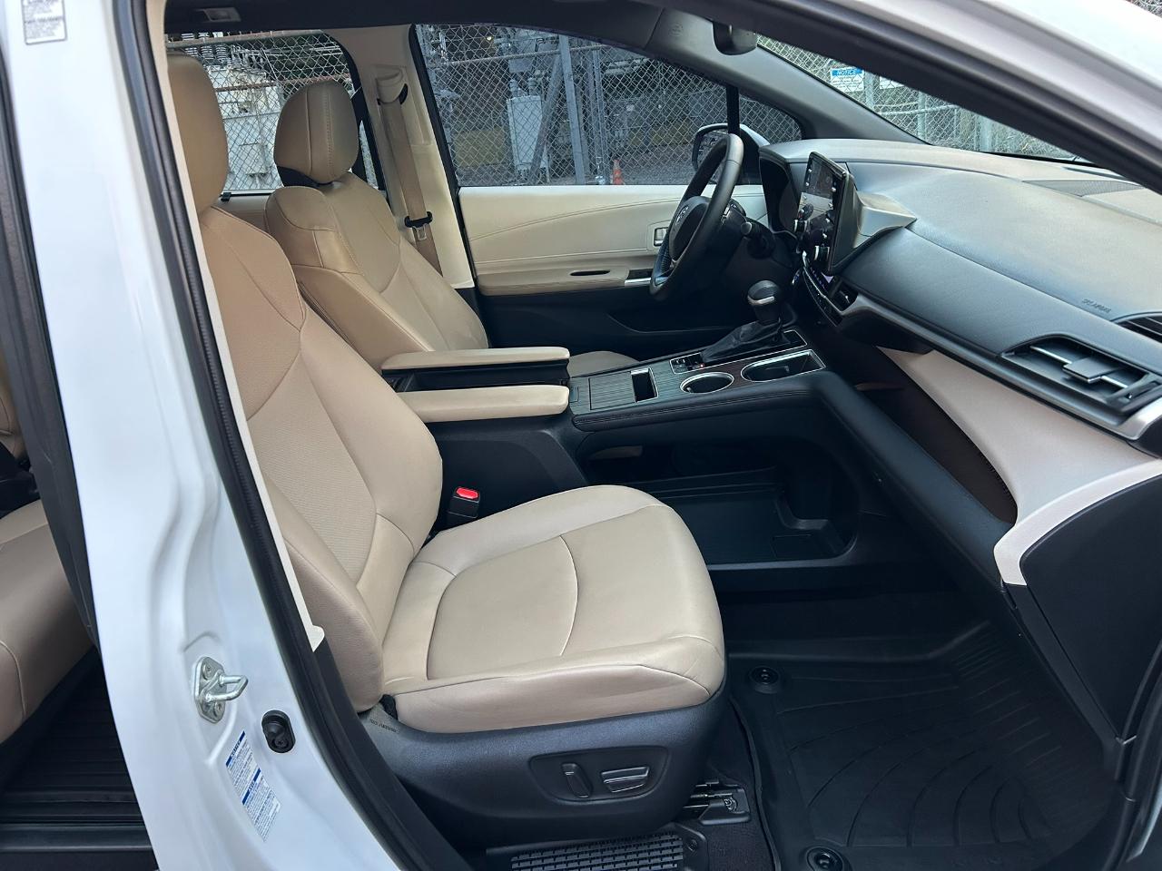 Toyota Sienna XLE 7-Passenger AWD 2022