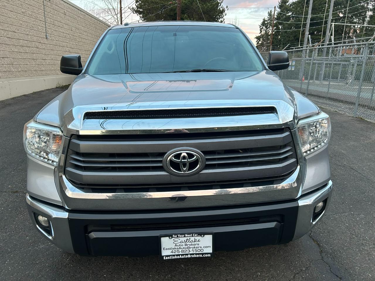 Toyota Tundra  2015