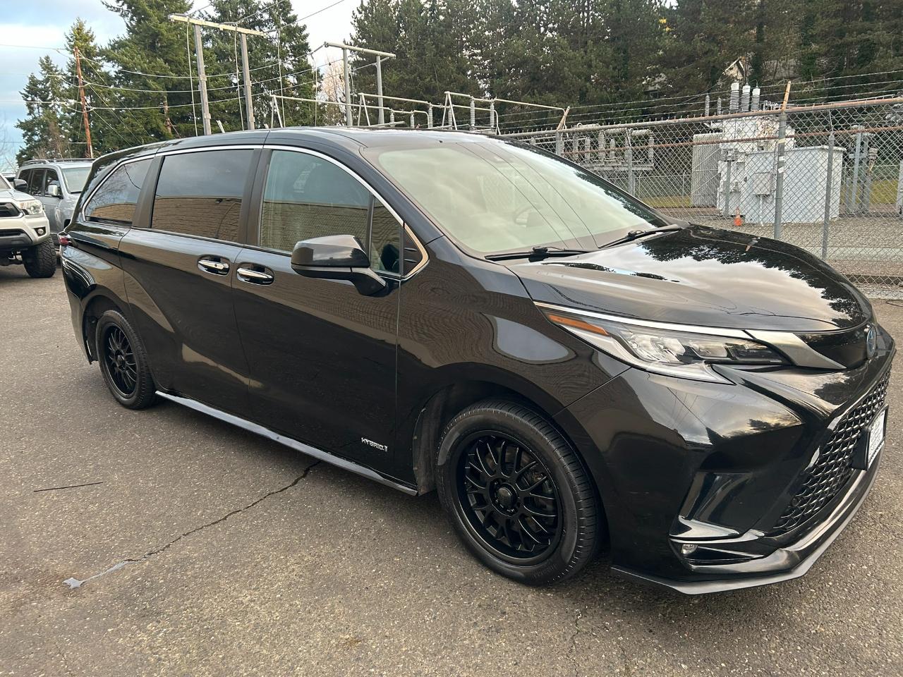 Toyota Sienna XSE 7-Passenger AWD 2021