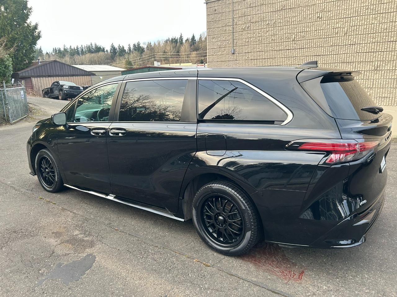 Toyota Sienna XSE 7-Passenger AWD 2021