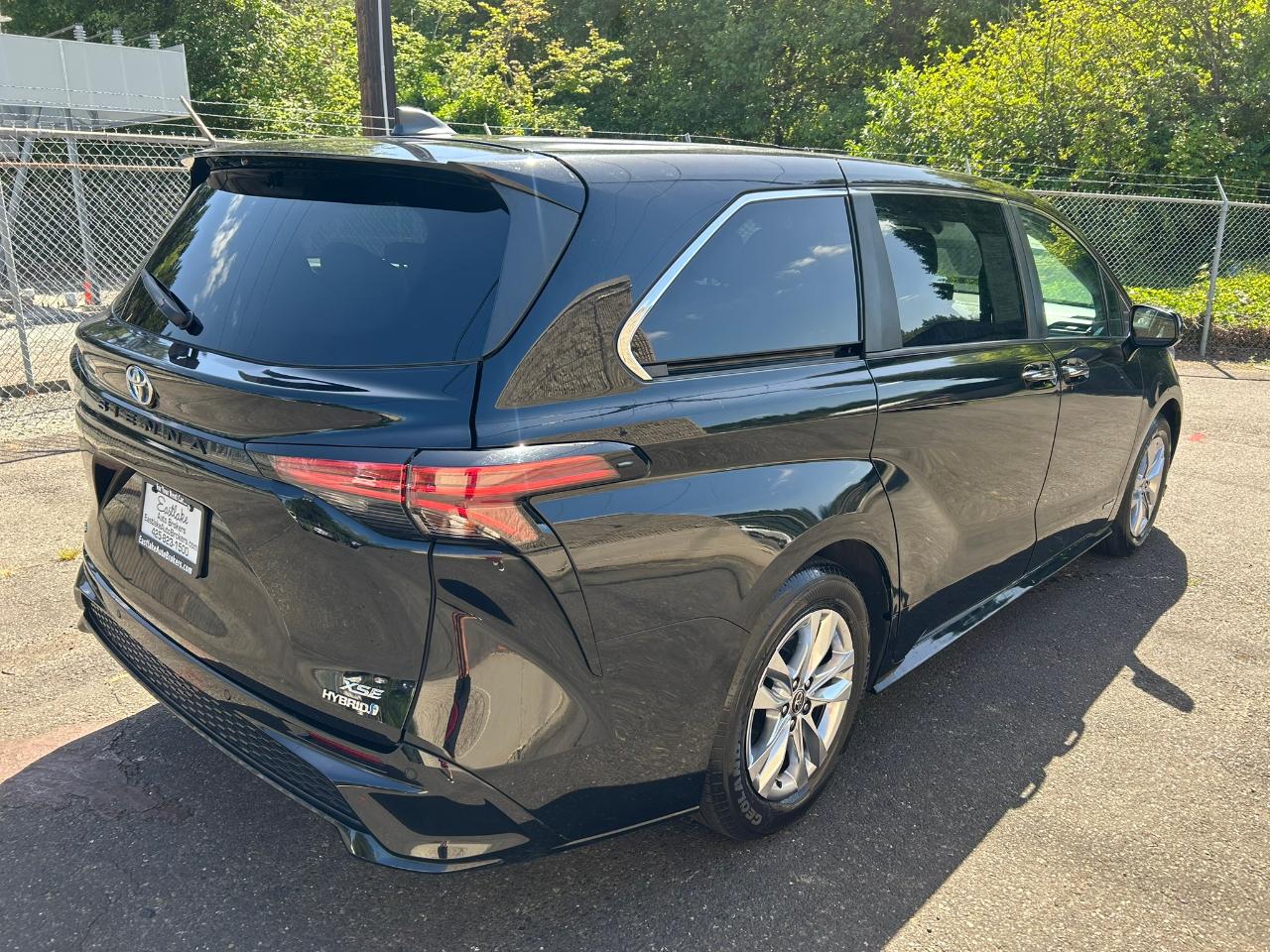 Toyota Sienna XSE 7-Passenger AWD 2021