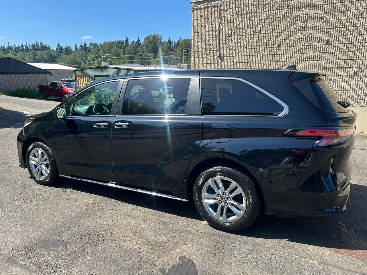 Toyota Sienna XSE 7-Passenger AWD 2021
