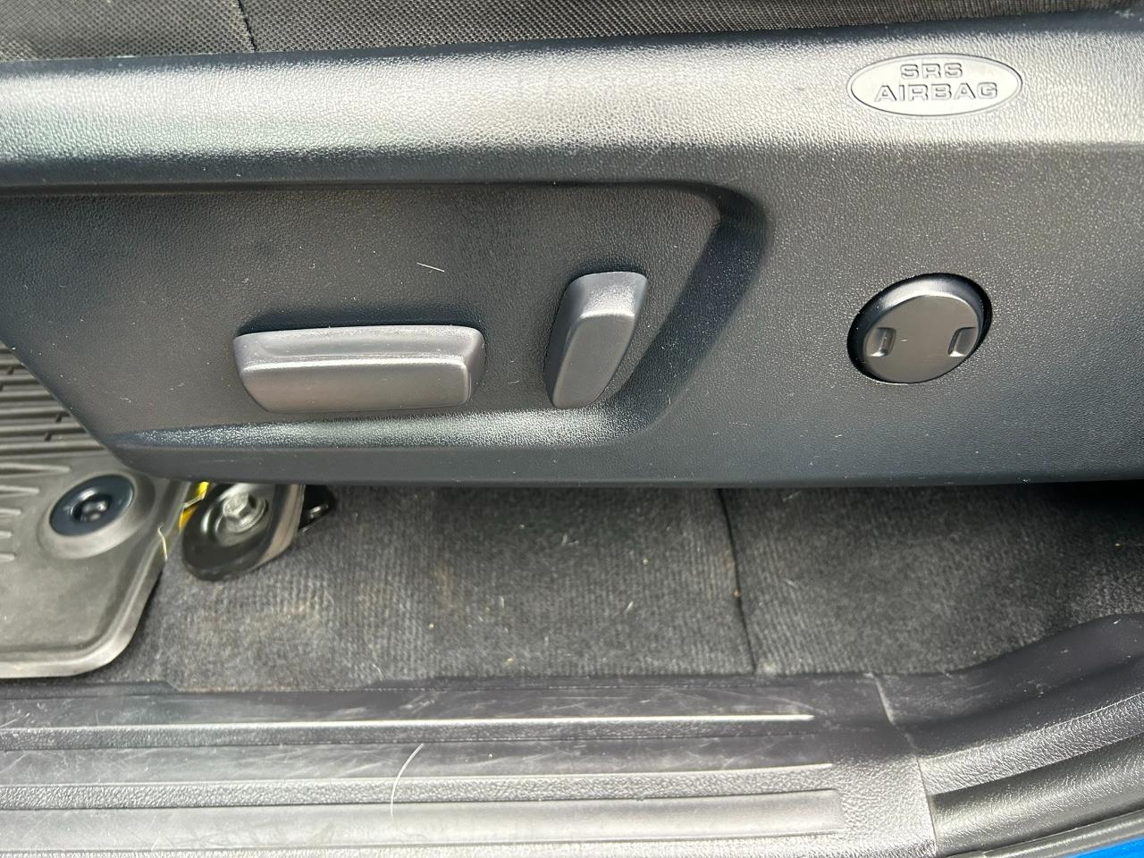 Toyota Tundra SR5 5.7L V8 Double Cab 4WD 2016