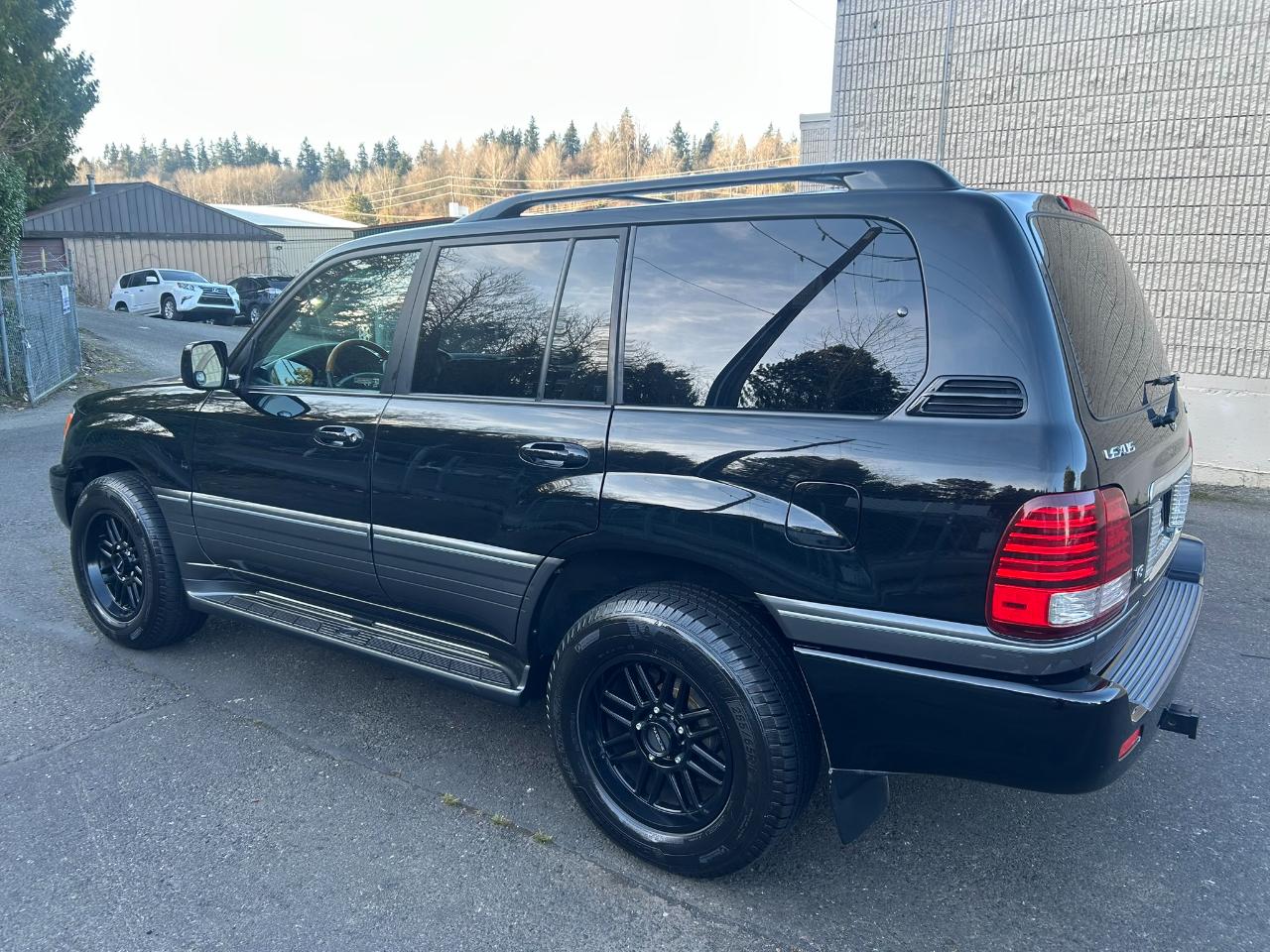 Lexus LX 470 Sport Utility 2006