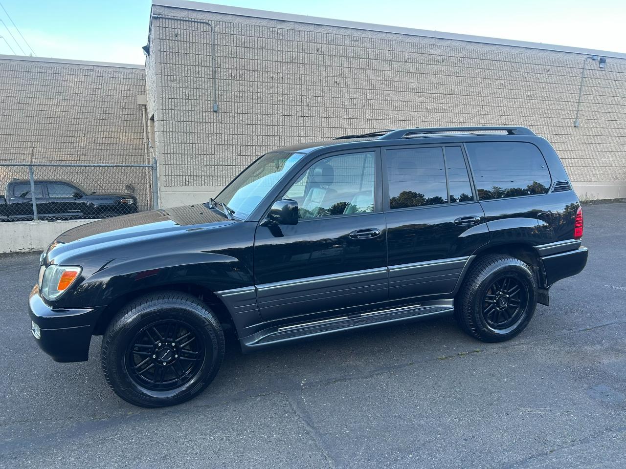 Lexus LX 470 Sport Utility 2006