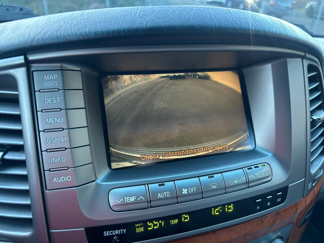 Lexus LX 470 Sport Utility 2006