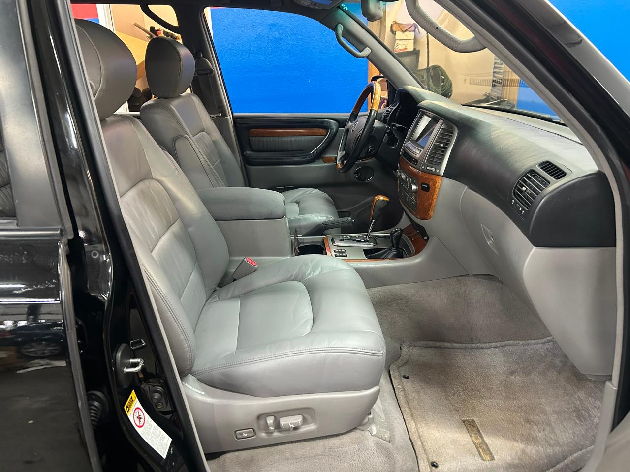 Lexus LX 470 Sport Utility 2006