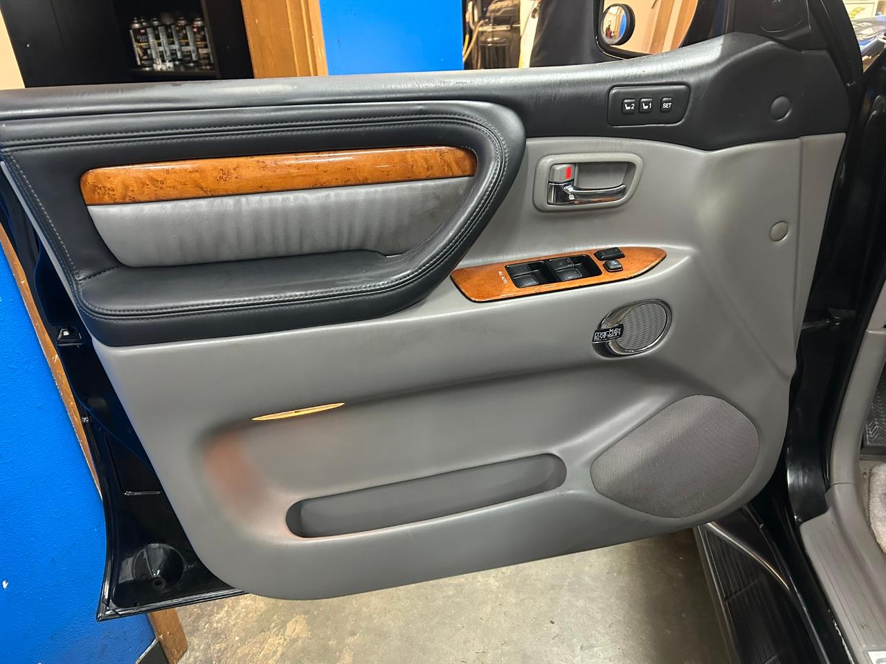 Lexus LX 470 Sport Utility 2006