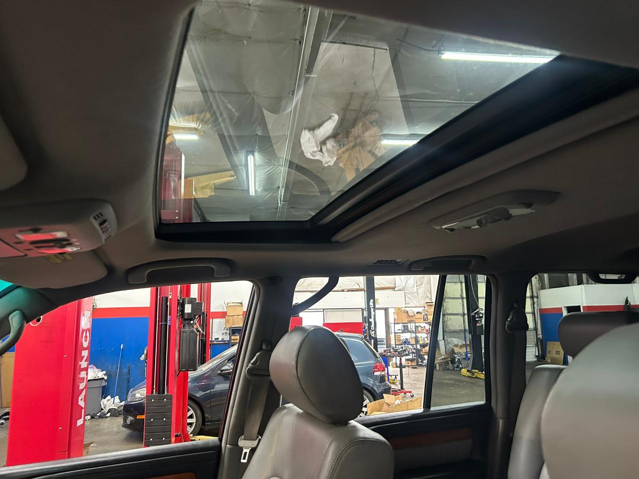 Lexus LX 470 Sport Utility 2006