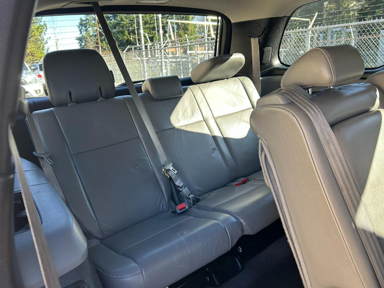 Toyota Sequoia SR5 5.7L 4WD 2018