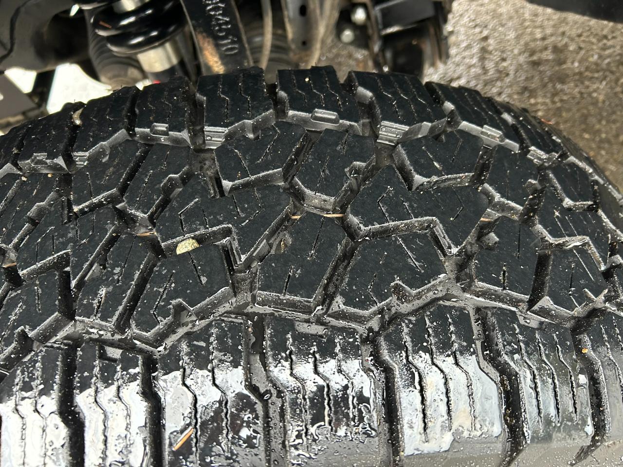 Toyota Tundra Tundra-Grade 5.7L Double Cab 4WD 2010