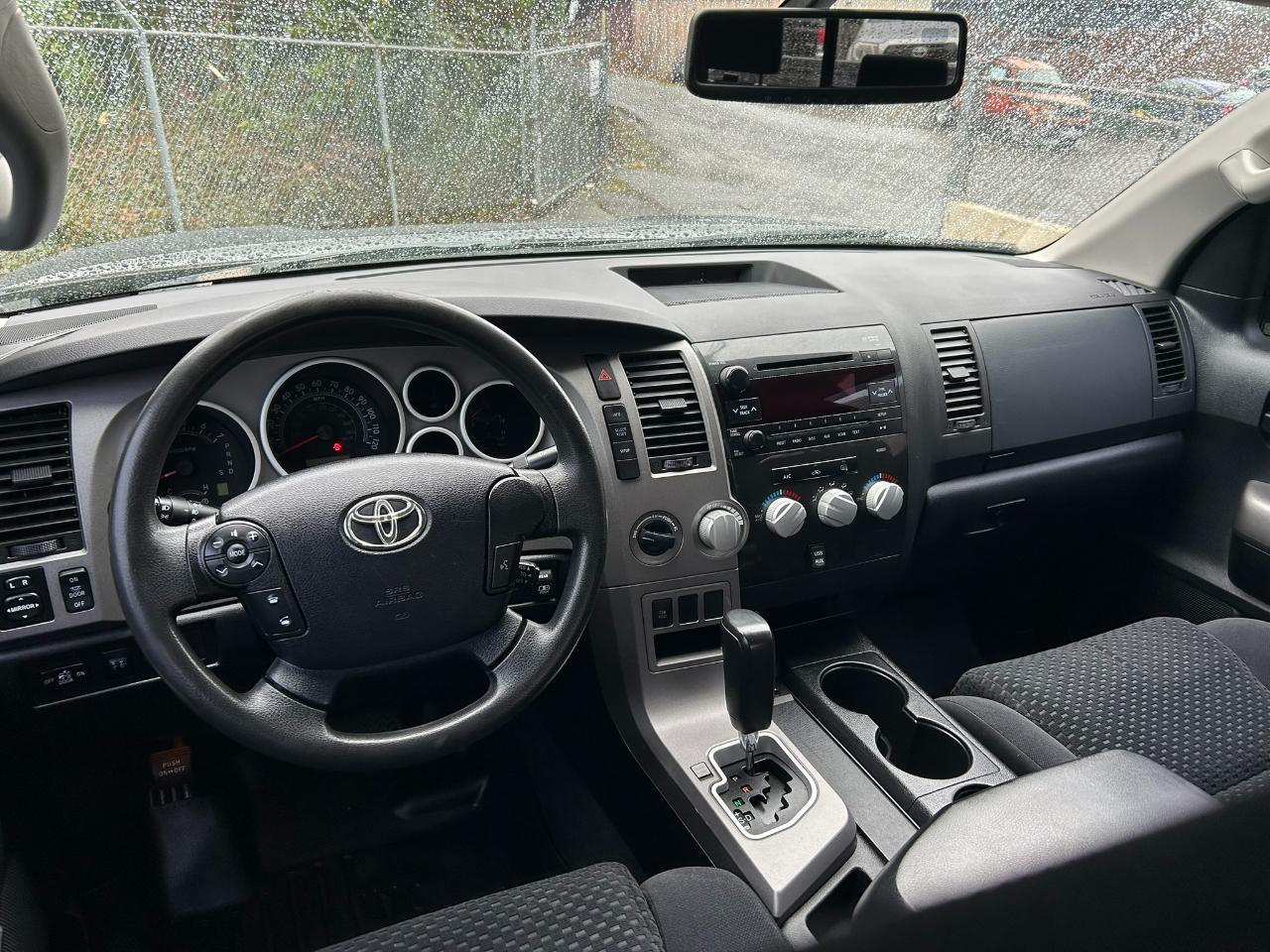 Toyota Tundra Tundra-Grade 5.7L Double Cab 4WD 2010