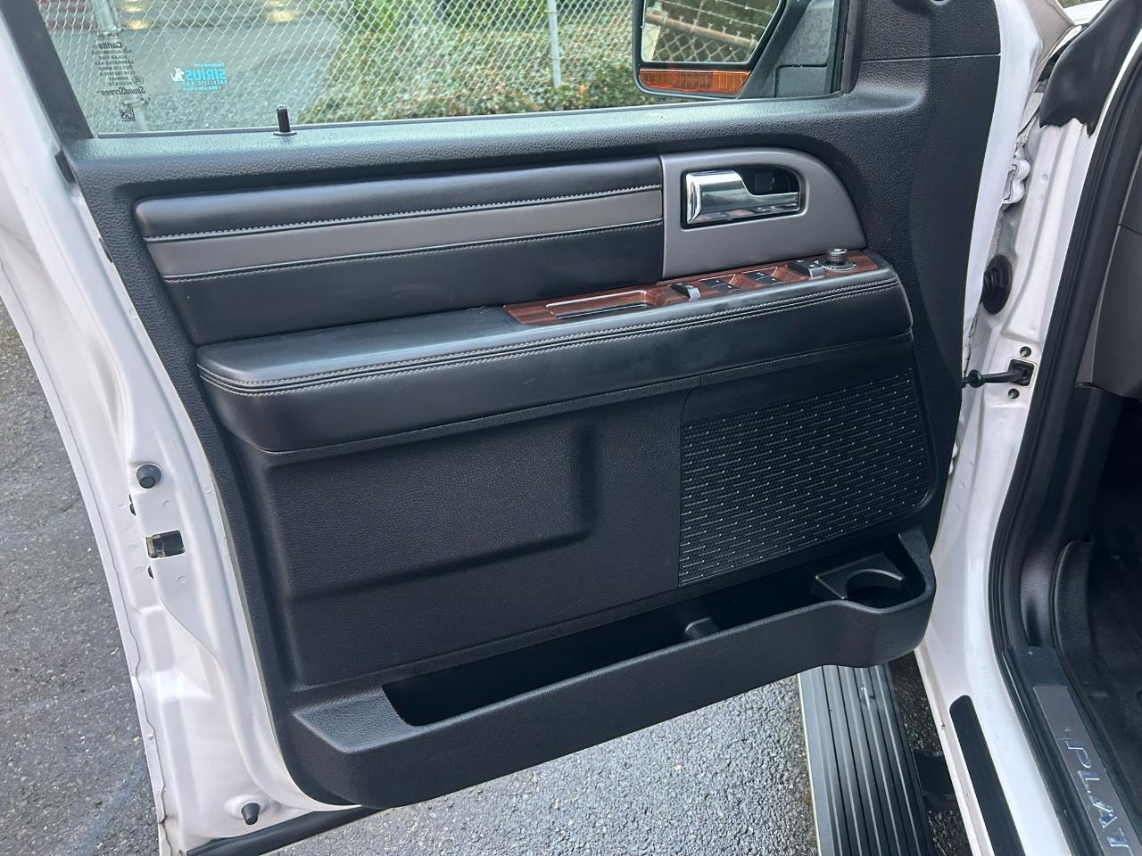 Ford Expedition Platinum 4WD 2016