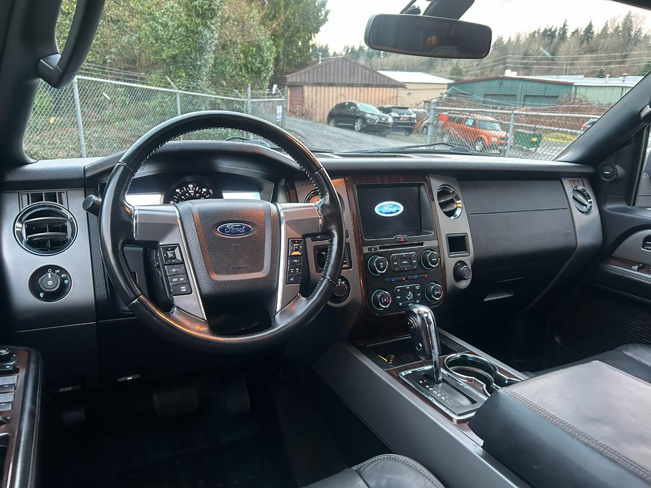 Ford Expedition Platinum 4WD 2016