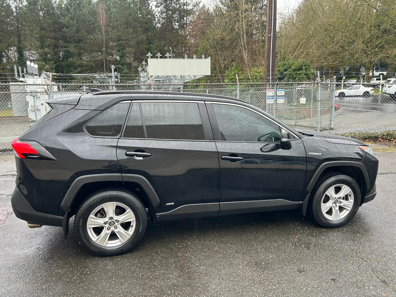 Toyota RAV4 Hybrid XLE 2020