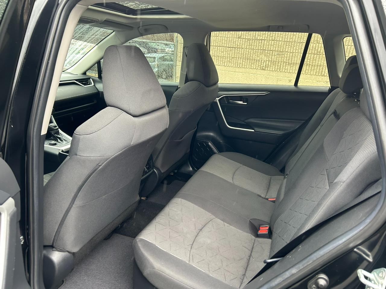 Toyota RAV4 Hybrid XLE 2020