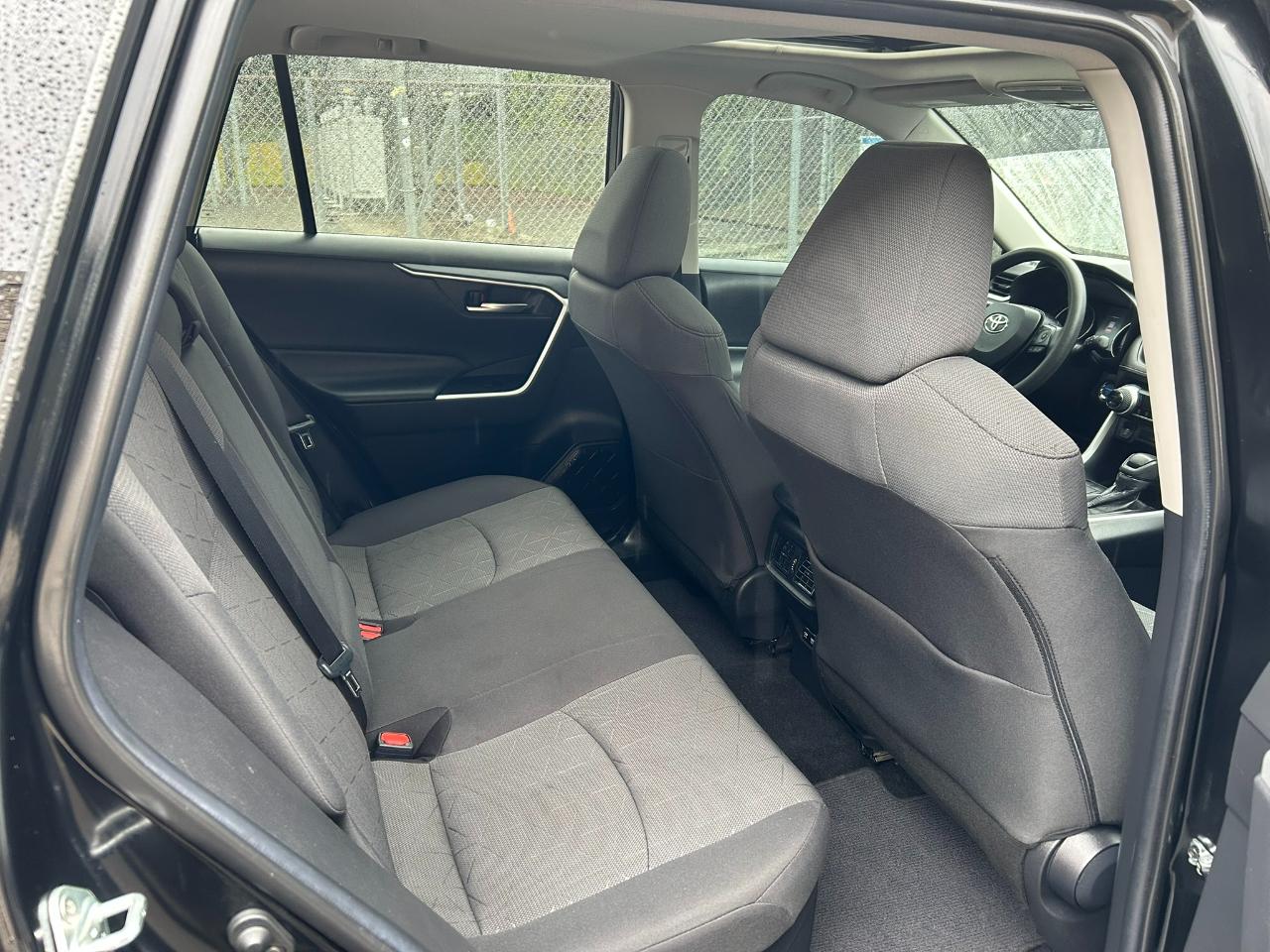 Toyota RAV4 Hybrid XLE 2020