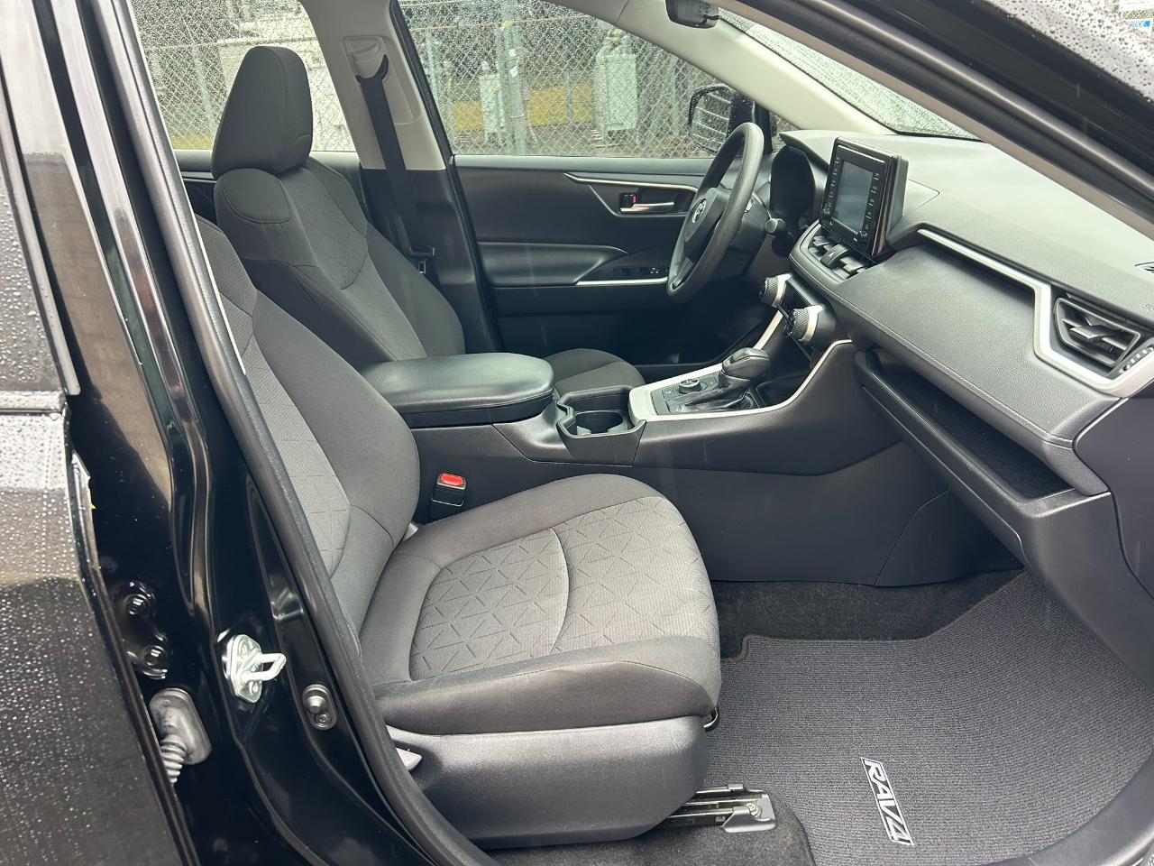 Toyota RAV4 Hybrid XLE 2020