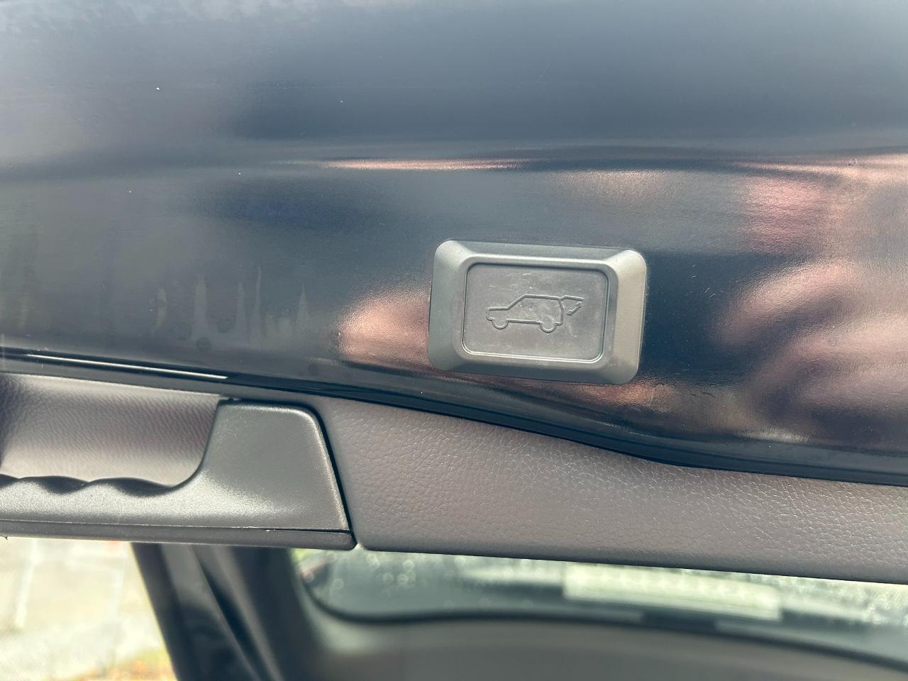 Toyota RAV4 Hybrid XLE 2020